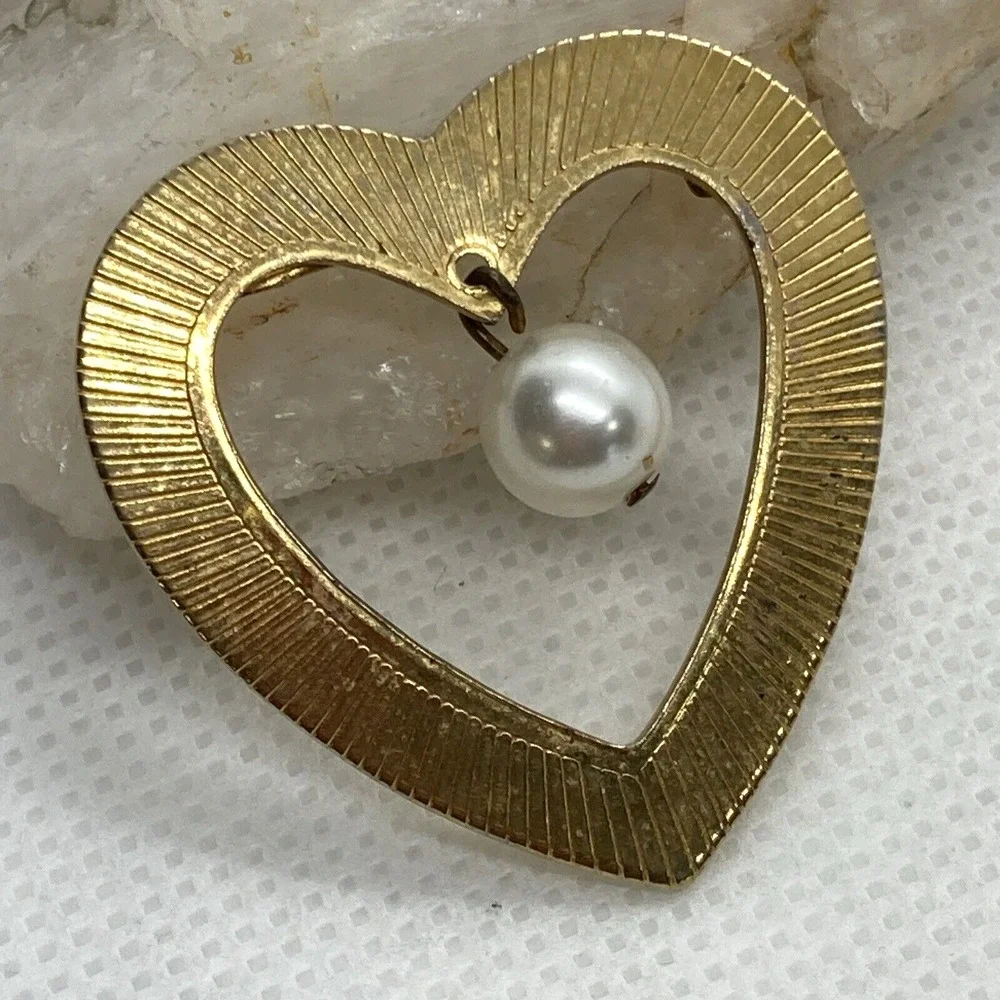Vintage Lot of 4 Gold Tone Silver Tone Heart Brooch Birds Rhinestone Faux Pearl